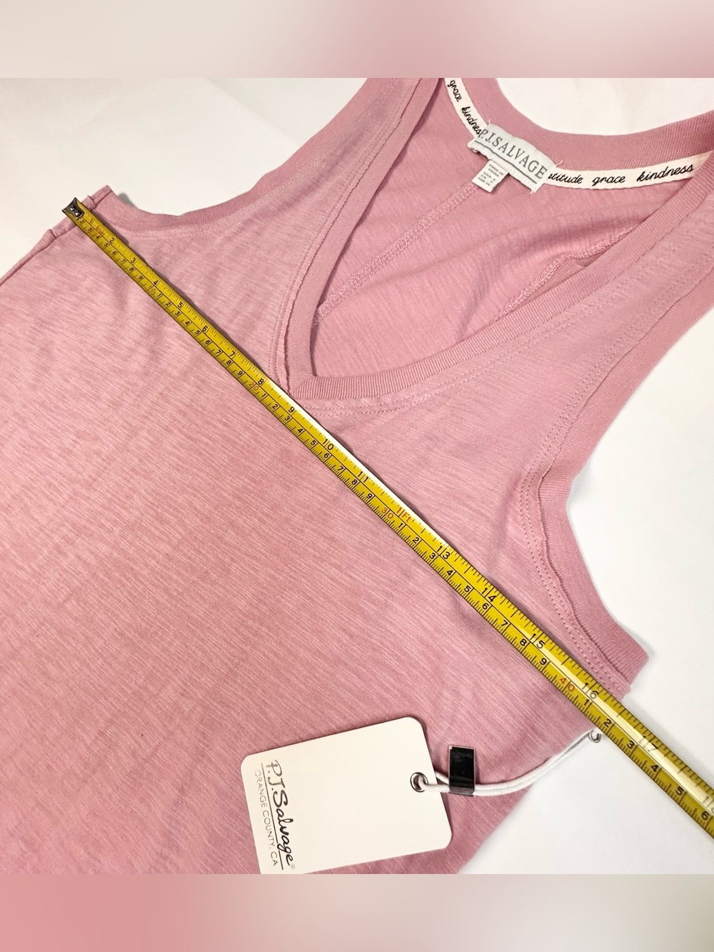PJ Salvage Back To Basics Solid V-Neck Tank in Lilac Rose Small - Picture 6 of 10